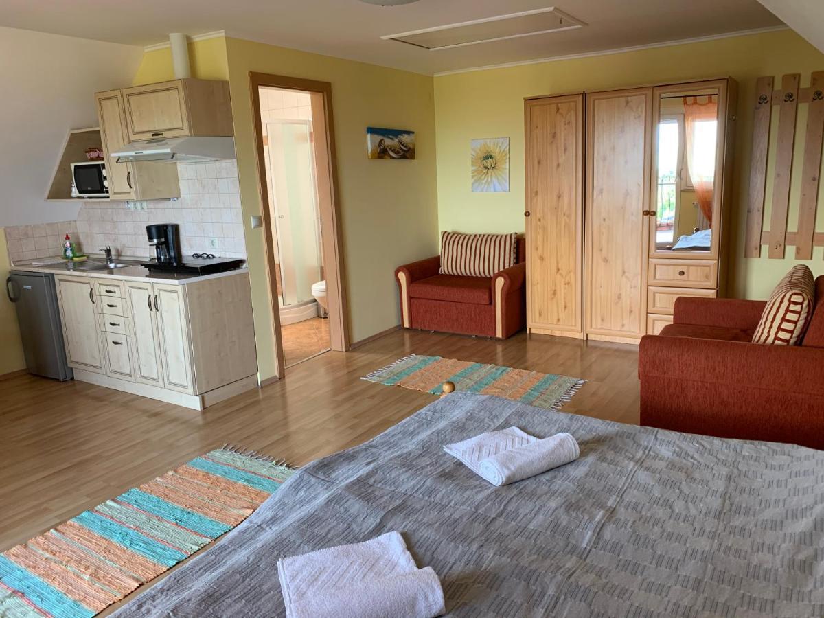 Holidaysport Haus Balatongyörök Zewnętrze zdjęcie